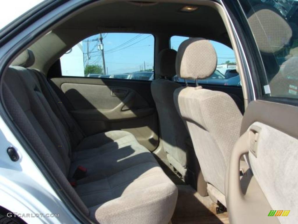 2000 Camry LE - Super White / Oak photo #12