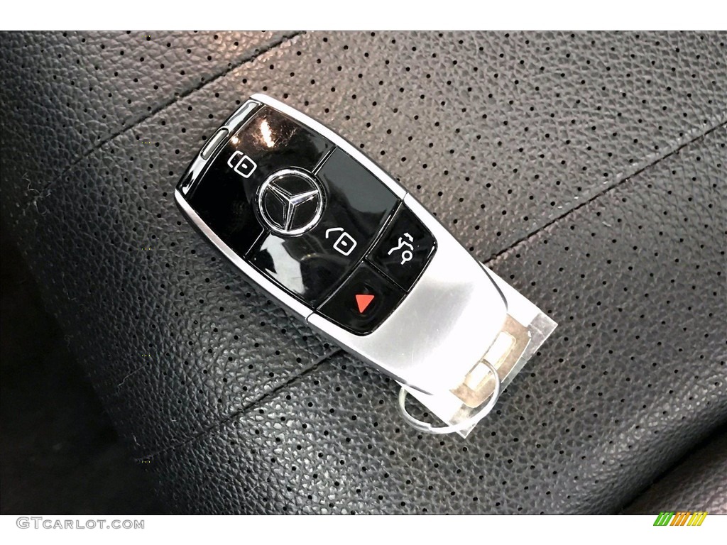 2018 E 300 Sedan - Lunar Blue Metallic / Black photo #11