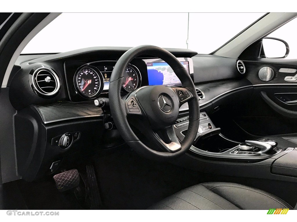 2018 E 300 Sedan - Lunar Blue Metallic / Black photo #22