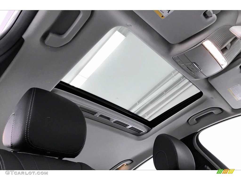 2018 E 300 Sedan - Lunar Blue Metallic / Black photo #29