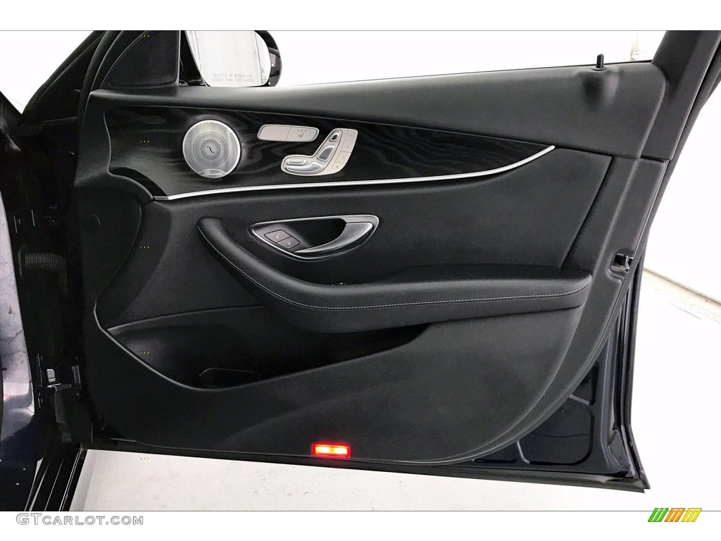 2018 E 300 Sedan - Lunar Blue Metallic / Black photo #30