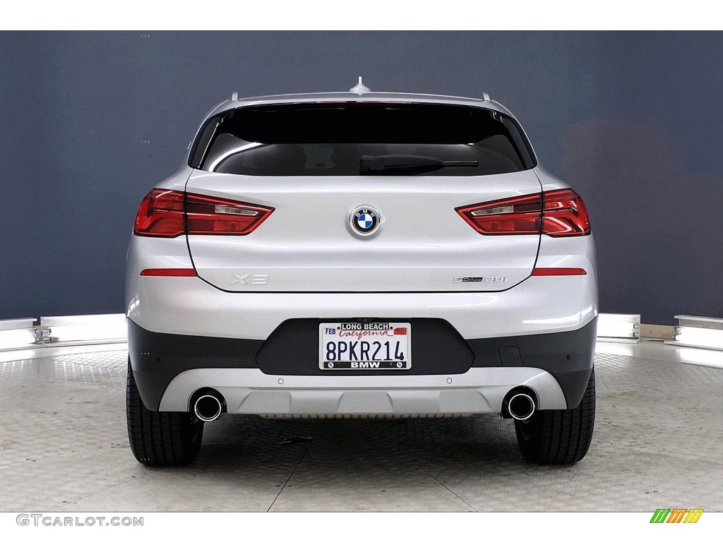 2020 X2 sDrive28i - Glacier Silver Metallic / Black photo #3