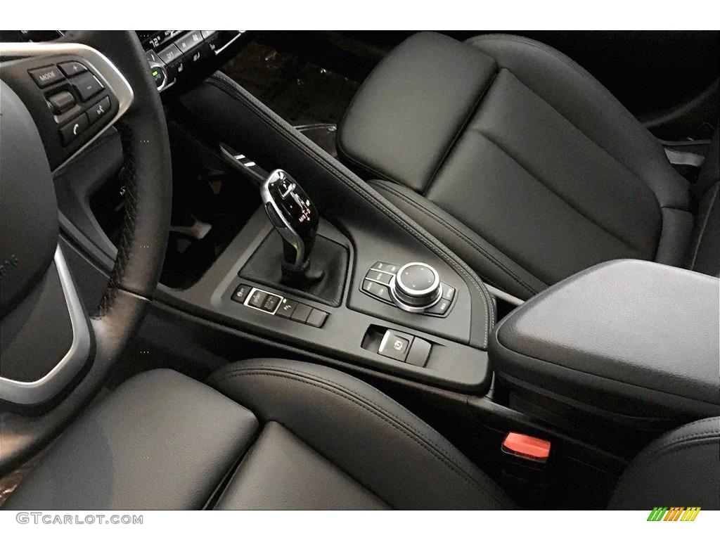 2020 X2 sDrive28i - Glacier Silver Metallic / Black photo #16
