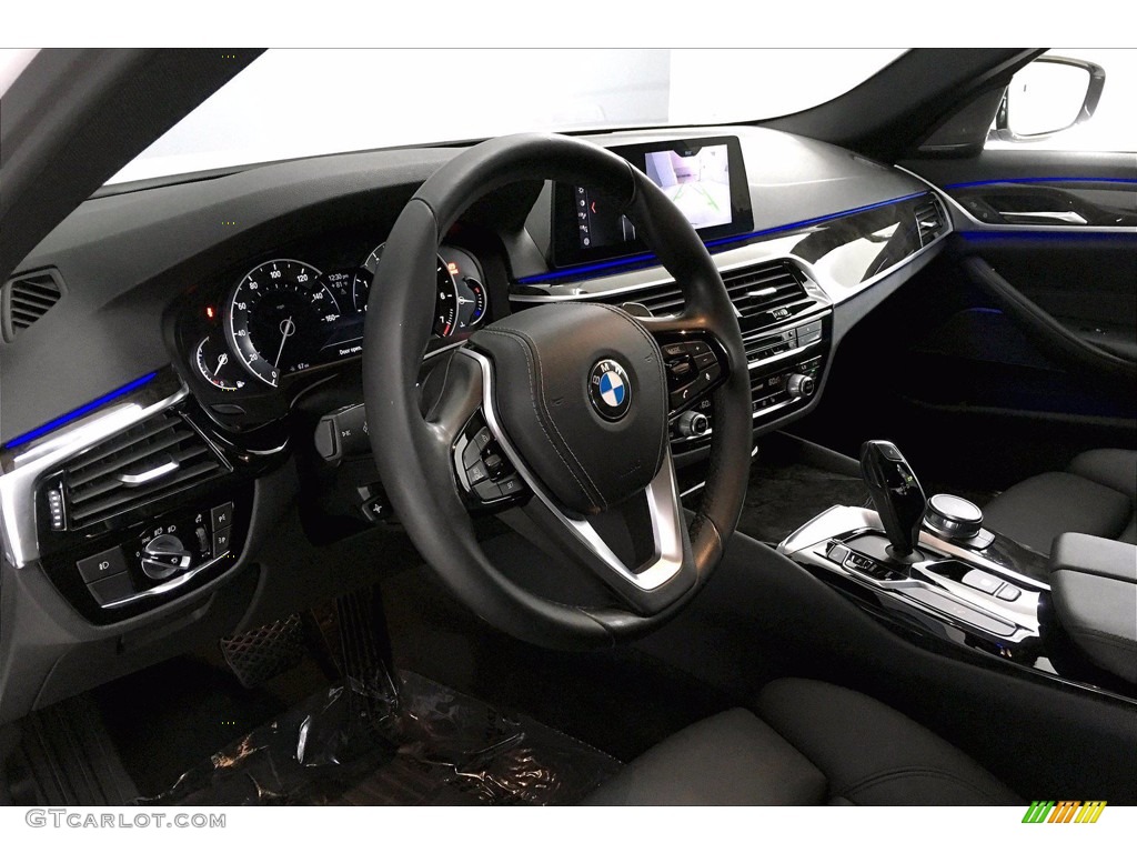 2017 5 Series 530i Sedan - Mineral White Metallic / Black photo #21