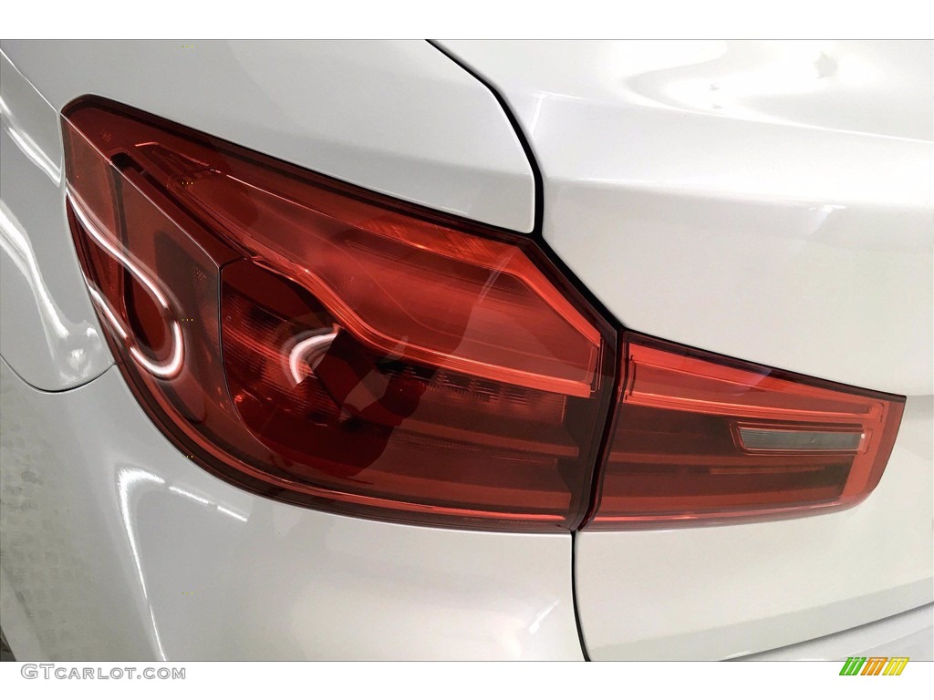 2017 5 Series 530i Sedan - Mineral White Metallic / Black photo #27