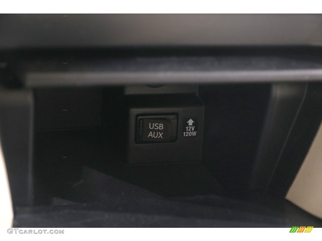2013 Camry LE - Cypress Green Metallic / Ivory photo #14