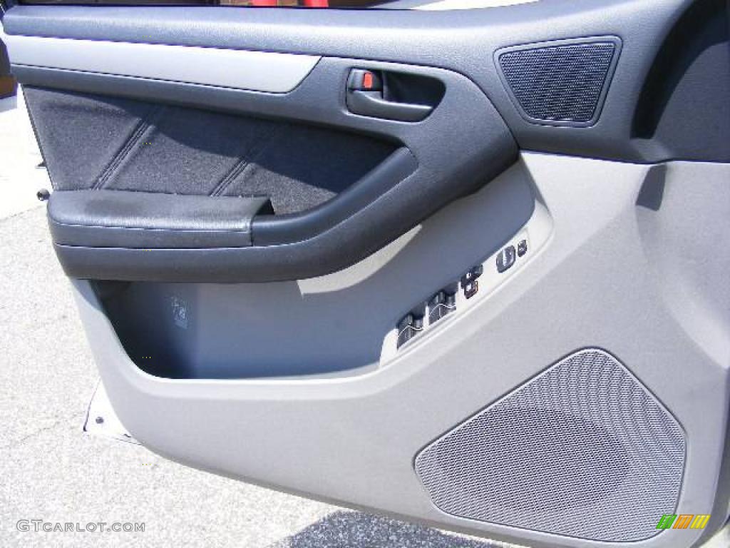 2004 4Runner SR5 4x4 - Natural White / Stone photo #22