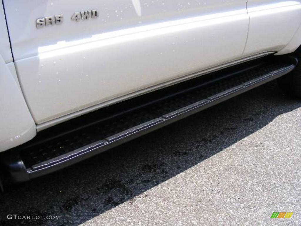 2004 4Runner SR5 4x4 - Natural White / Stone photo #27