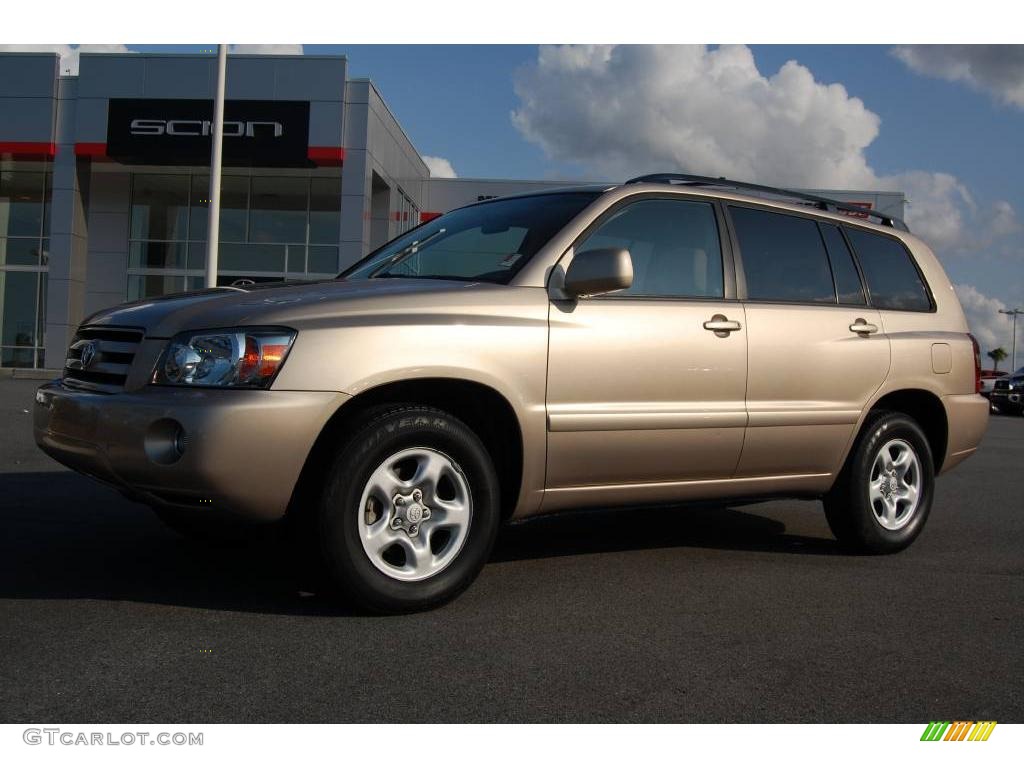 2005 Highlander I4 - Sonora Gold Pearl / Ivory photo #1