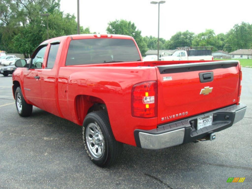 2007 Silverado 1500 LS Extended Cab - Victory Red / Dark Charcoal photo #7