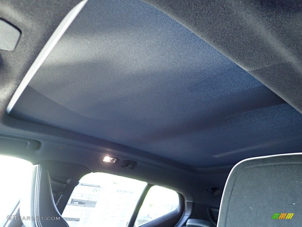 2021 Volvo XC40 T5 R-Design AWD Sunroof Photo #139152355