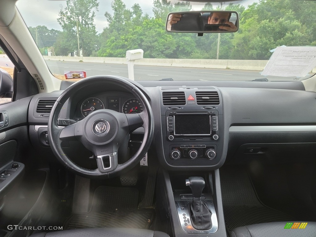 2010 Jetta SE Sedan - Platinum Grey Metallic / Titan Black photo #10
