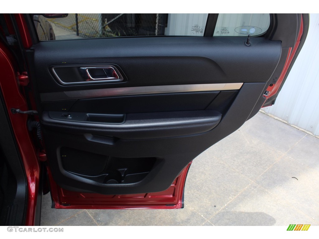 2018 Explorer XLT - Ruby Red / Ebony Black photo #30