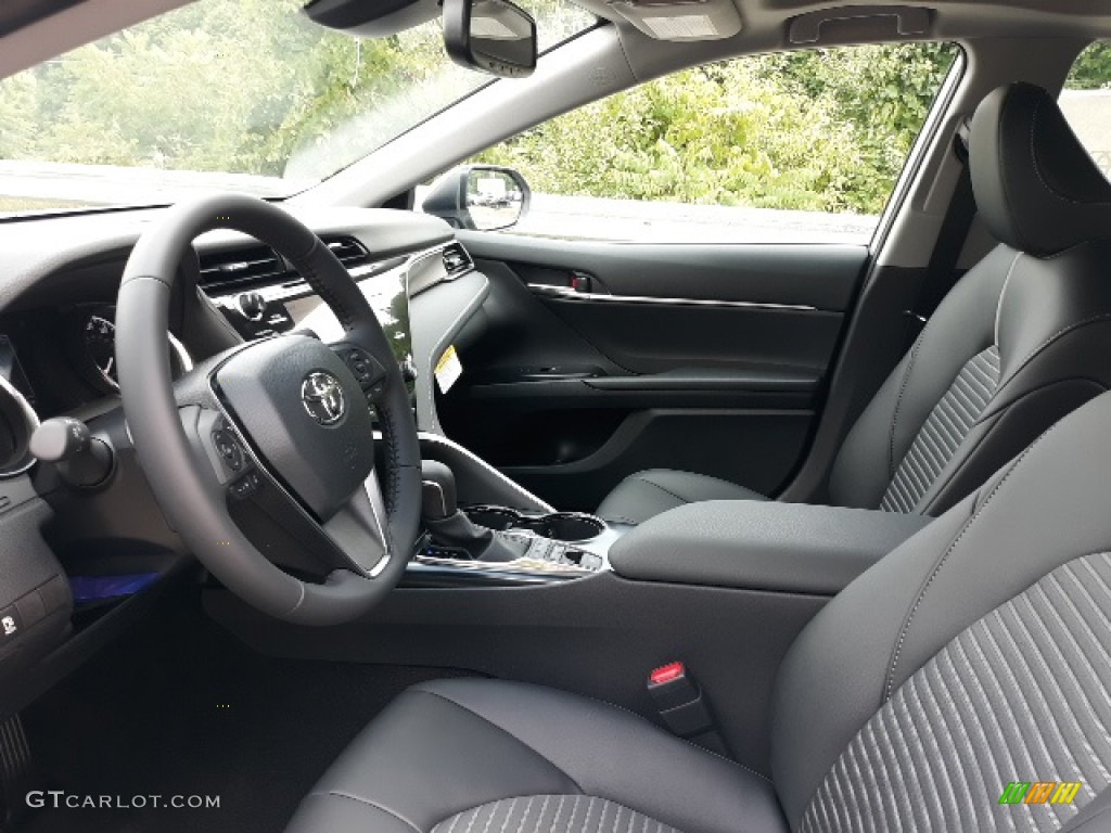 2020 Toyota Camry Hybrid SE Front Seat Photo #139156228