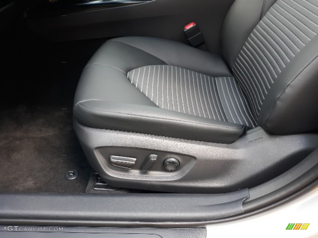 2020 Toyota Camry Hybrid SE Front Seat Photo #139156276