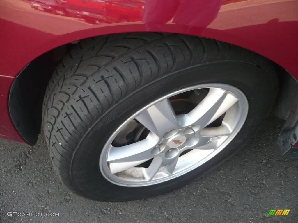 2004 Malibu Maxx LS Wagon - Sport Red Metallic / Neutral photo #5