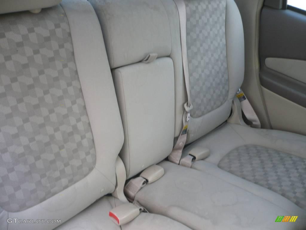 2004 Malibu Maxx LS Wagon - Sport Red Metallic / Neutral photo #9
