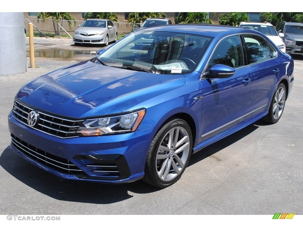 Reef Blue Metallic 2017 Volkswagen Passat R-Line Sedan Exterior Photo #139160782
