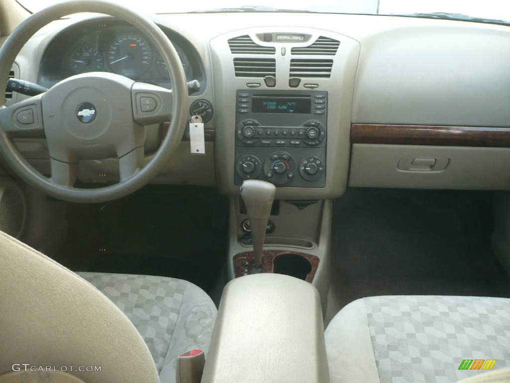 2004 Malibu Maxx LS Wagon - Sport Red Metallic / Neutral photo #10
