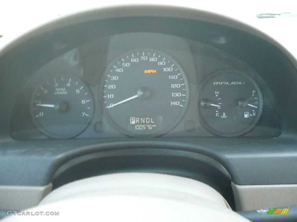 2004 Malibu Maxx LS Wagon - Sport Red Metallic / Neutral photo #11
