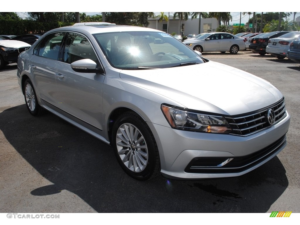 Reflex Silver Metallic 2016 Volkswagen Passat SE Sedan Exterior Photo #139161991