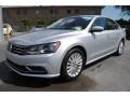 Reflex Silver Metallic 2016 Volkswagen Passat SE Sedan Exterior