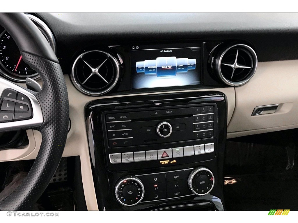 2017 Mercedes-Benz SLC 300 Roadster Controls Photo #139170685