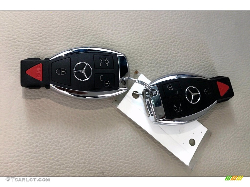2017 Mercedes-Benz SLC 300 Roadster Keys Photos