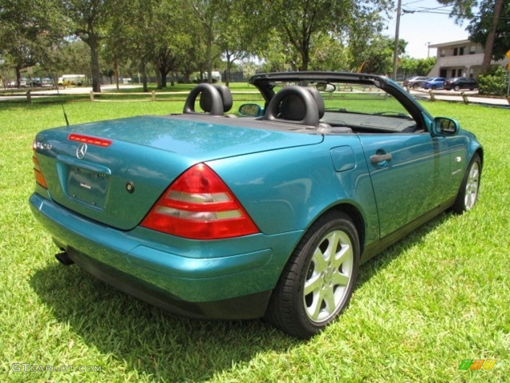 Calypso Green Metallic Mercedes-Benz SLK