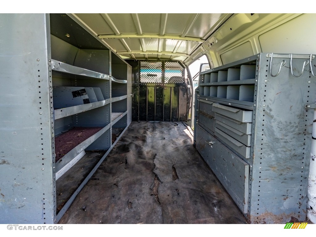 2001 E Series Van E150 Cargo - Oxford White / Medium Graphite photo #6