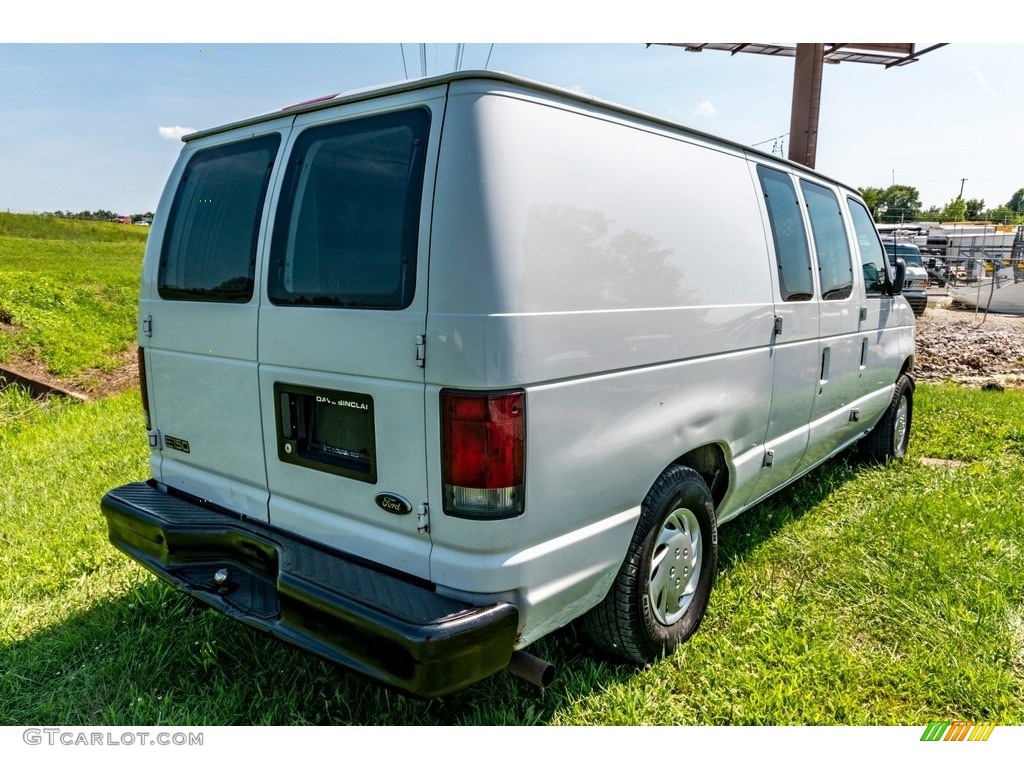 2001 E Series Van E150 Cargo - Oxford White / Medium Graphite photo #8