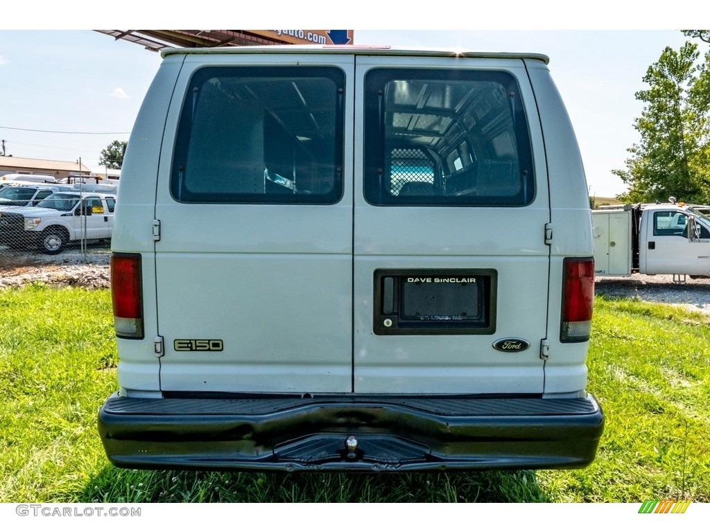 2001 E Series Van E150 Cargo - Oxford White / Medium Graphite photo #9