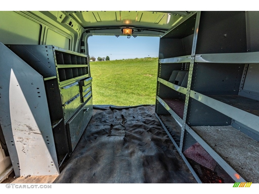 2001 E Series Van E150 Cargo - Oxford White / Medium Graphite photo #19