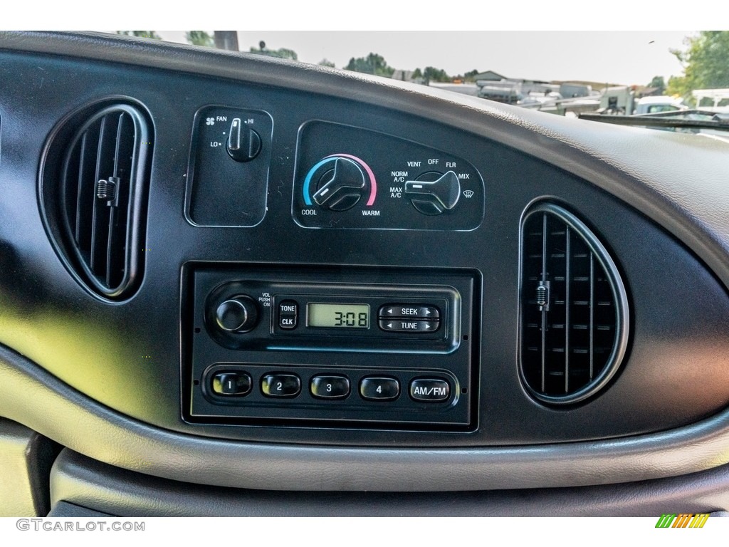 2001 Ford E Series Van E150 Cargo Controls Photo #139172066