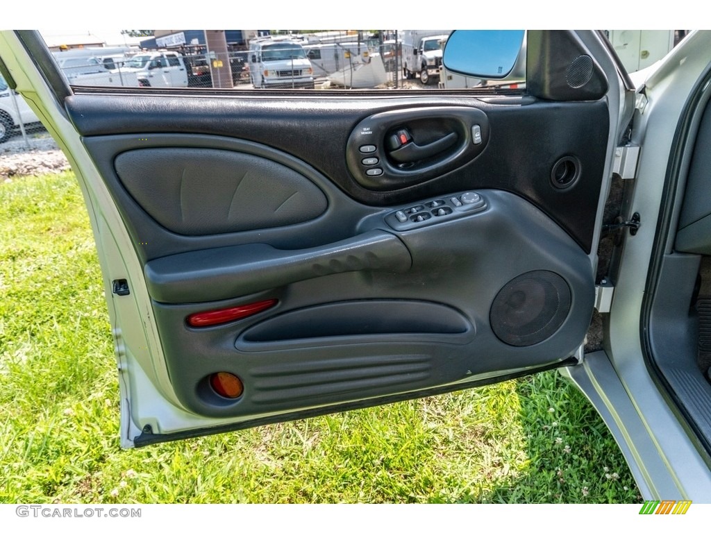 2001 Pontiac Bonneville SSEi Dark Pewter Door Panel Photo #139172327