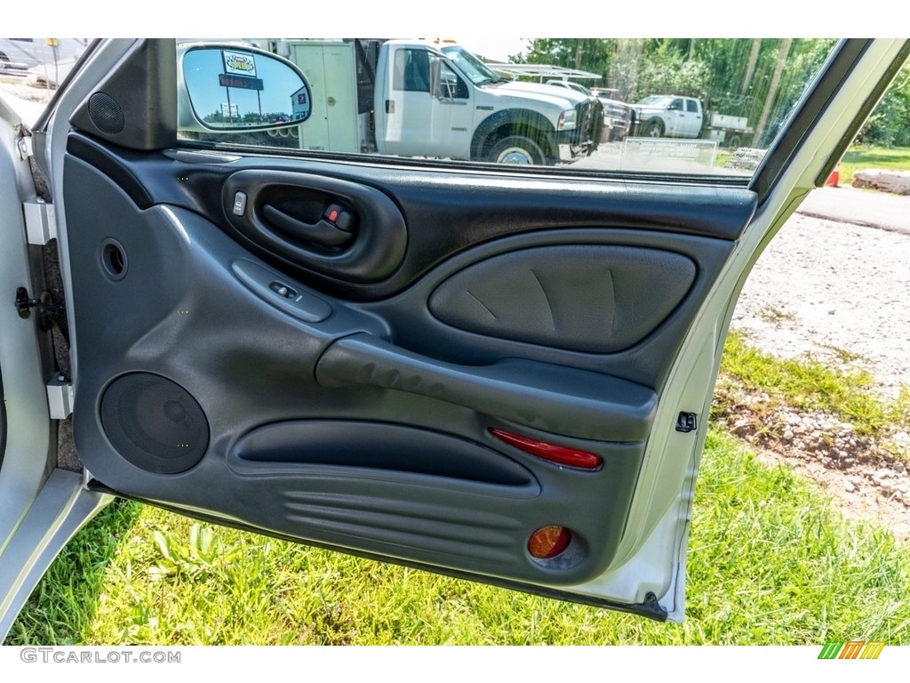 2001 Pontiac Bonneville SSEi Door Panel Photos