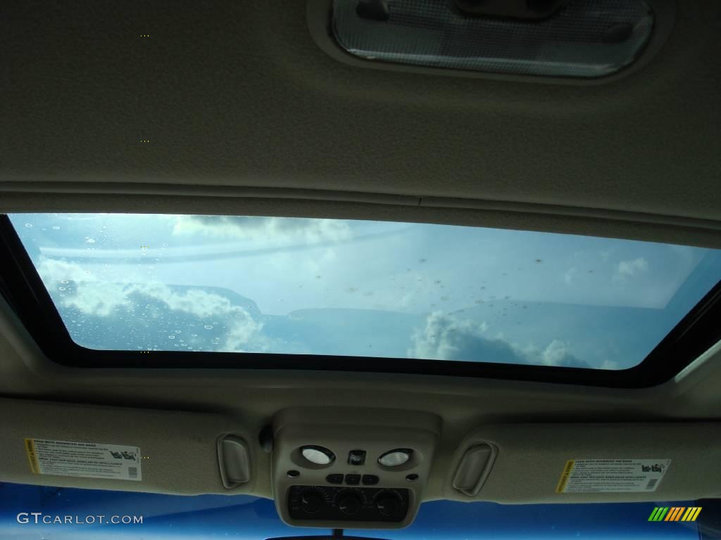 2003 Tahoe LT 4x4 - Light Pewter Metallic / Tan/Neutral photo #29