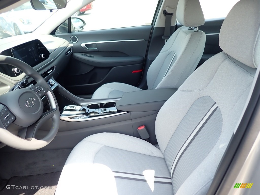 2020 Hyundai Sonata SE Front Seat Photos