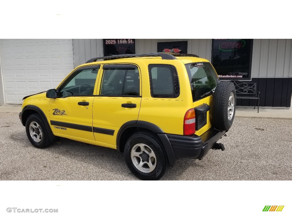 2003 Tracker ZR2 4WD Hard Top - Yellow / Medium Gray photo #3
