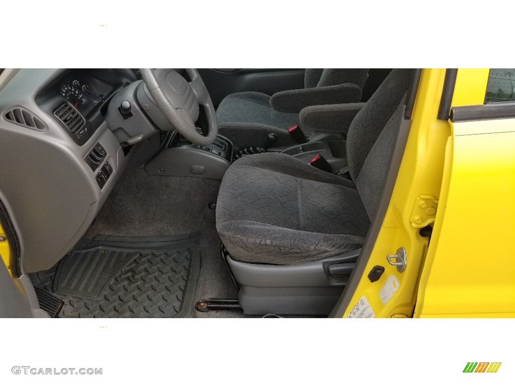 2003 Tracker ZR2 4WD Hard Top - Yellow / Medium Gray photo #12