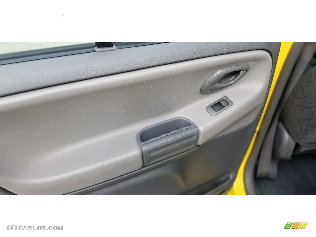 2003 Chevrolet Tracker ZR2 4WD Hard Top Medium Gray Door Panel Photo #139178802