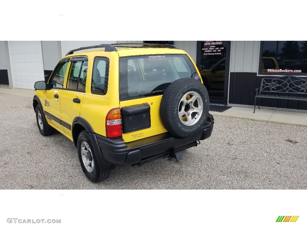 2003 Tracker ZR2 4WD Hard Top - Yellow / Medium Gray photo #25