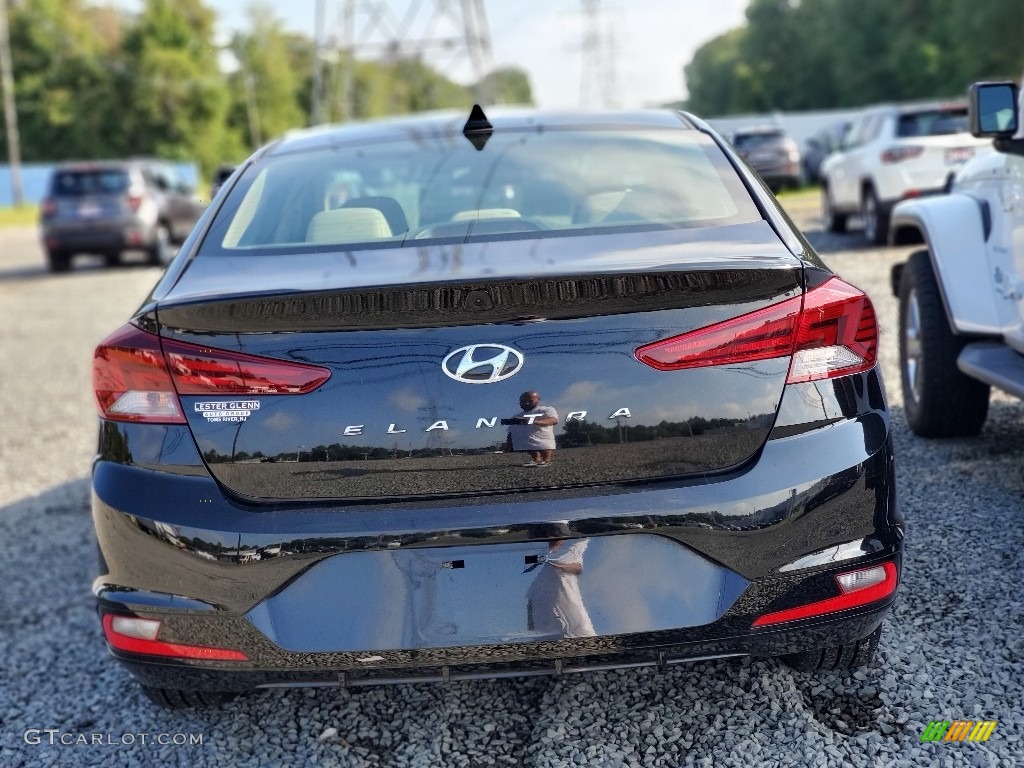 2019 Elantra SEL - Phantom Black / Beige photo #3