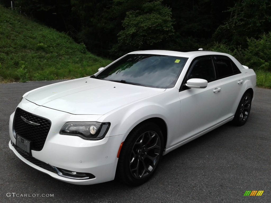 2016 Chrysler 300 S Exterior Photos