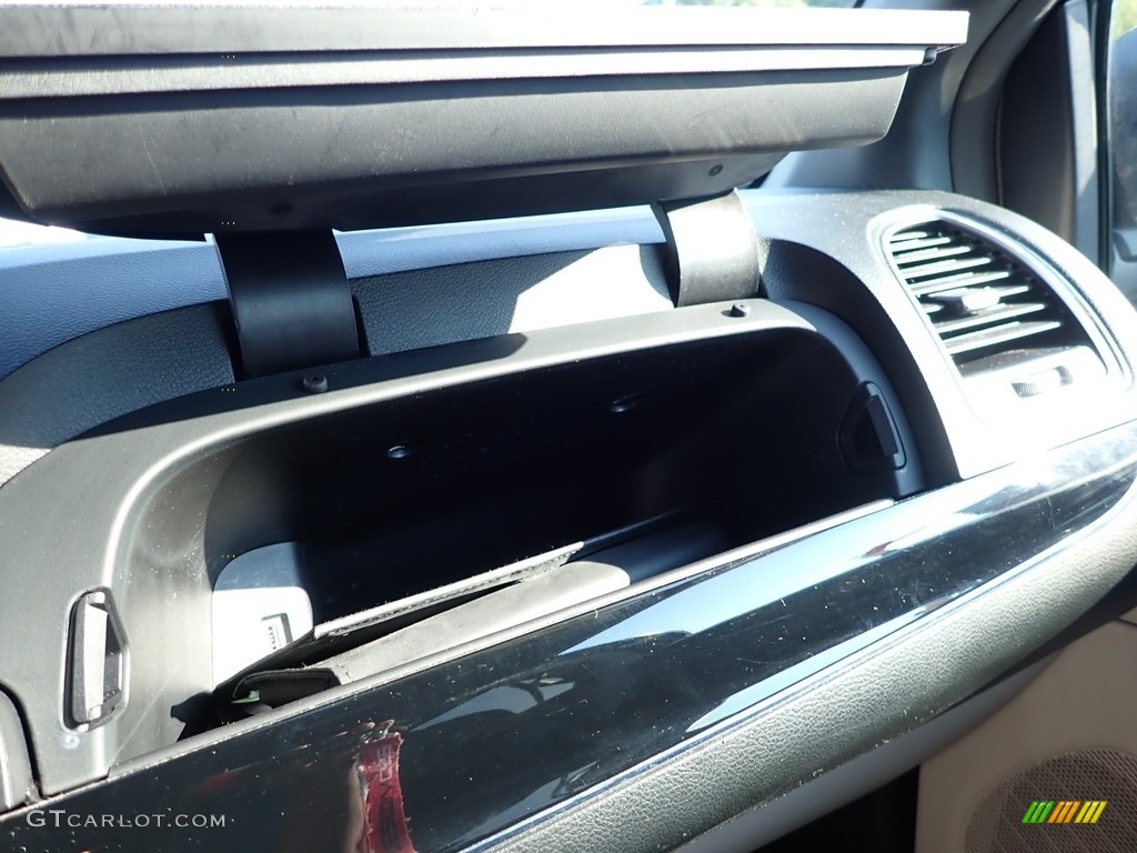 2014 Grand Caravan SXT 30th Anniversary Edition - True Blue Pearl / Black/Light Graystone photo #29