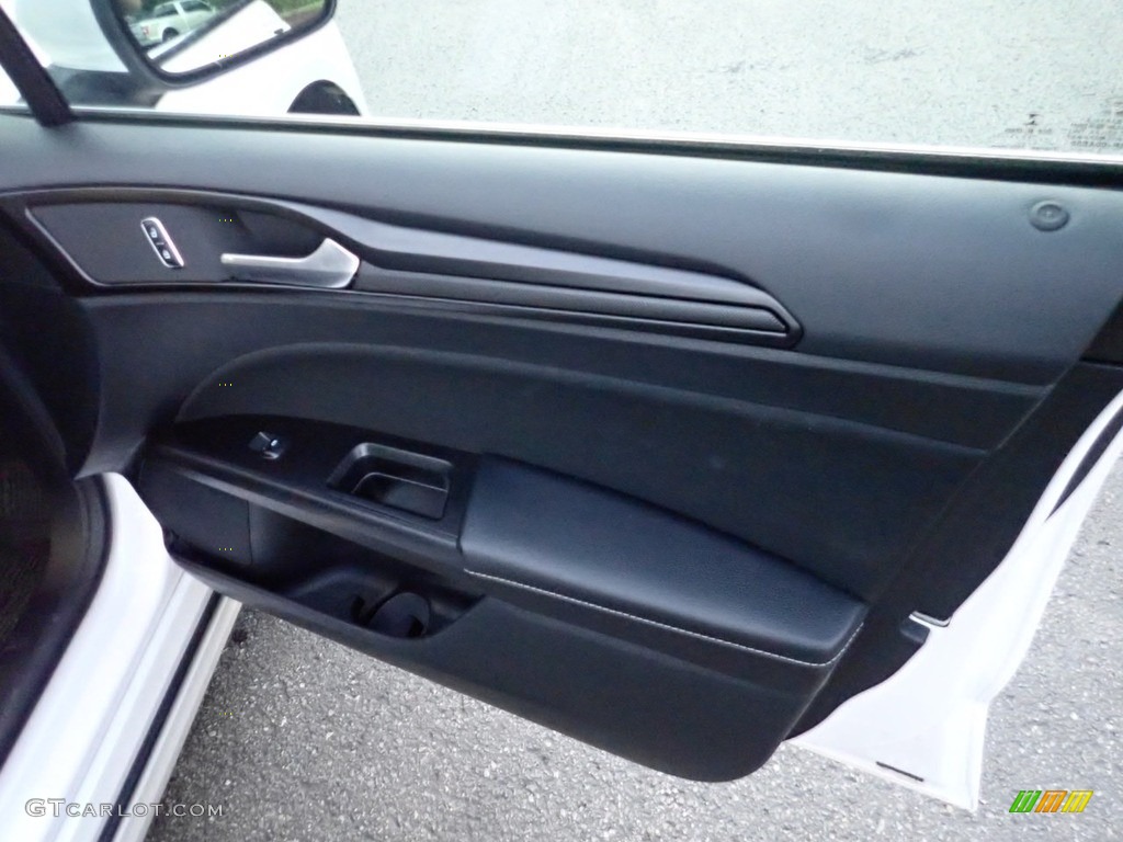 2018 Fusion SE AWD - White Platinum / Ebony photo #13