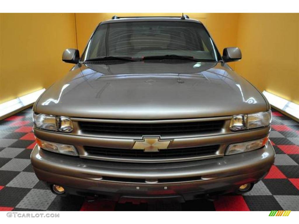 2003 Suburban 1500 Z71 4x4 - Light Pewter Metallic / Tan/Neutral photo #2