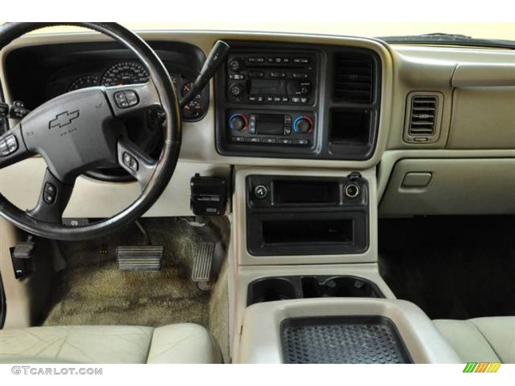 2003 Suburban 1500 Z71 4x4 - Light Pewter Metallic / Tan/Neutral photo #9