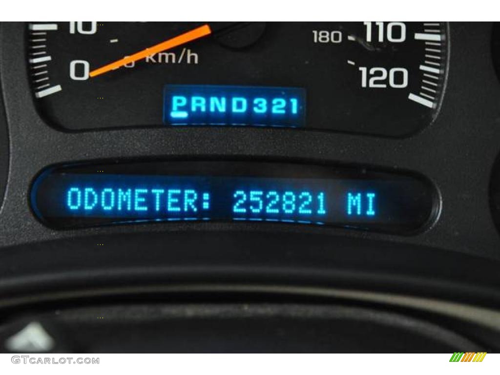 2003 Suburban 1500 Z71 4x4 - Light Pewter Metallic / Tan/Neutral photo #10