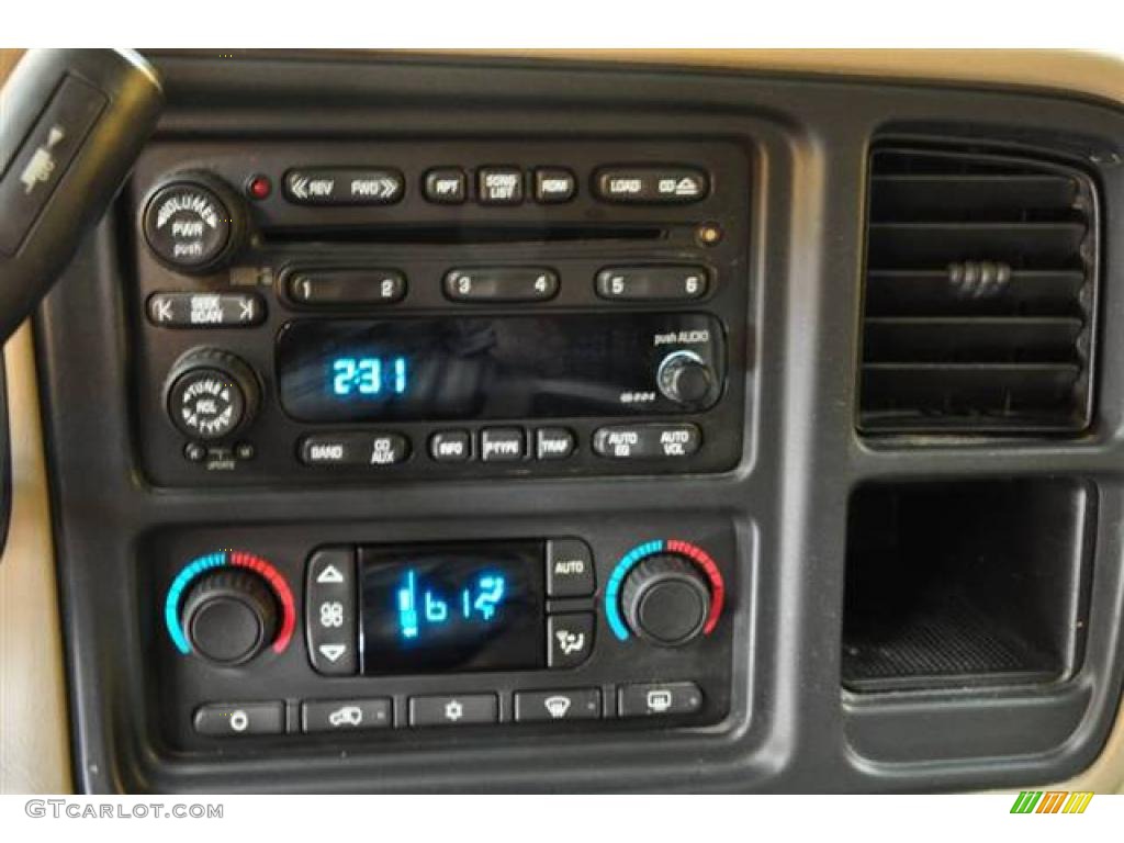 2003 Suburban 1500 Z71 4x4 - Light Pewter Metallic / Tan/Neutral photo #12